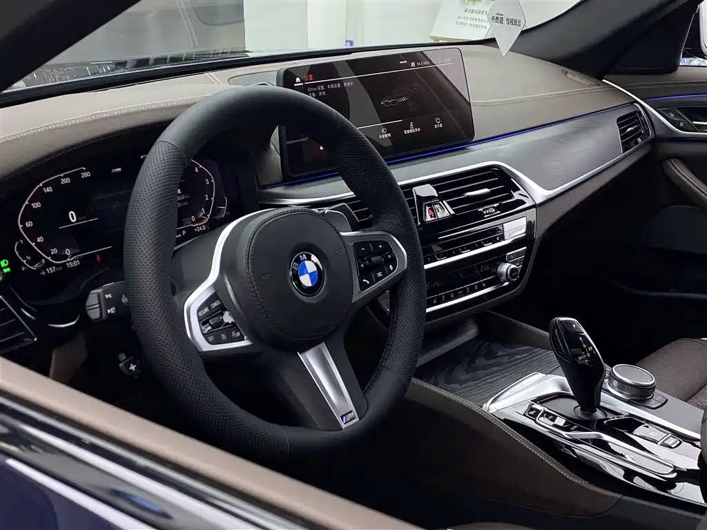 BMW 5 Series 2022 Facelift 530Li Leading M Sport Package фото 20