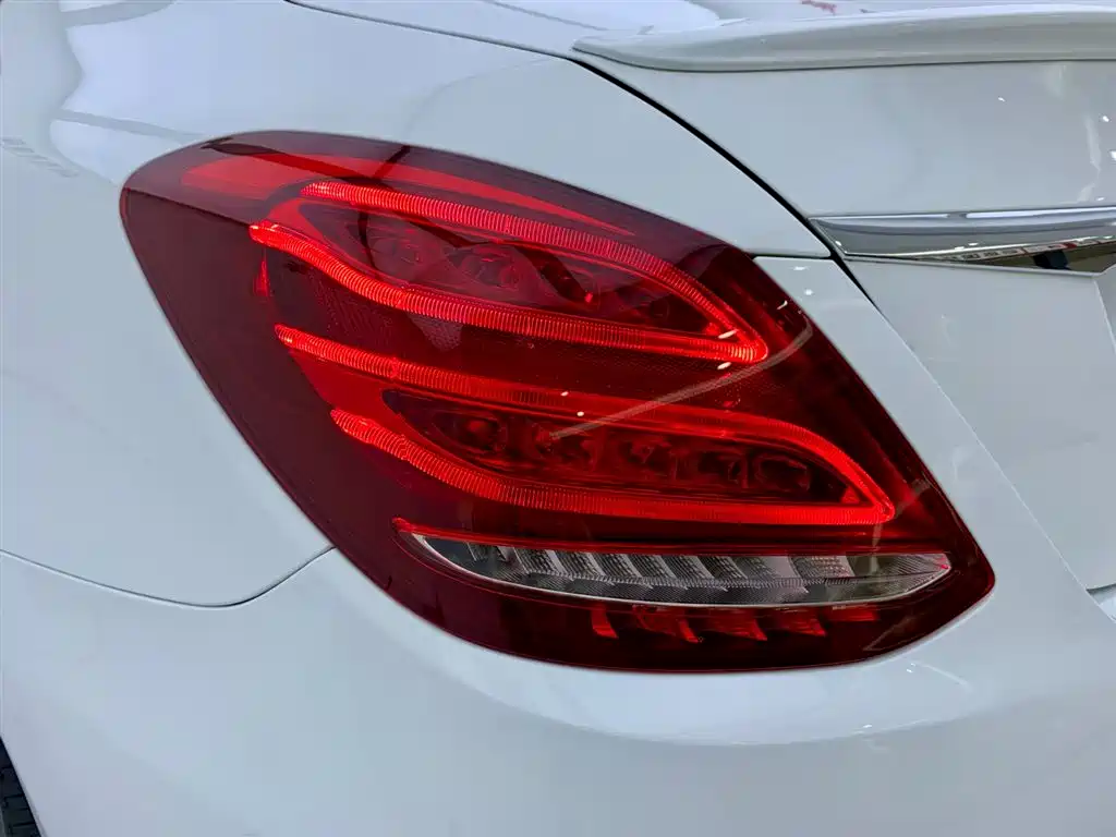 Mercedes-Benz C-Class 2017 Facelift C 200 Sport Edition фото 8