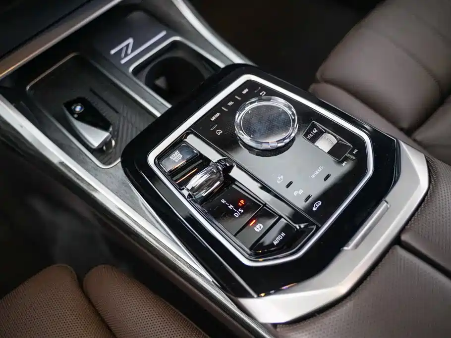 BMW 7 Series 2023 Model 740Li Premium Luxury Package фото 18