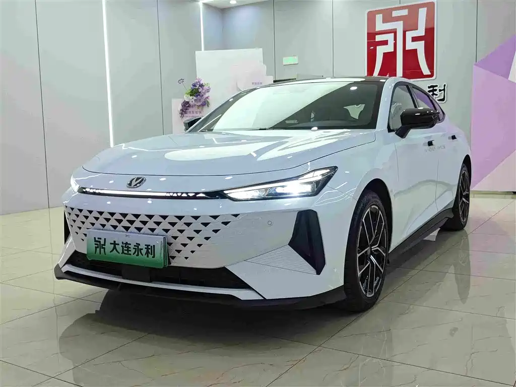 2024 Changan UNI-V iDD