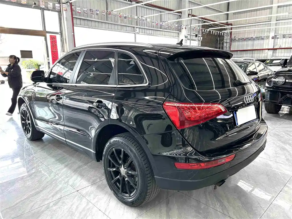 Audi Q5 2011 2.0TFSI Comfort фото 8