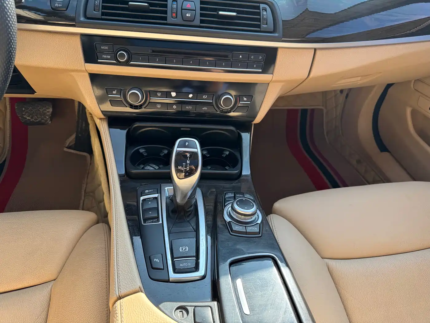 BMW 5 Series 2012 535Li Luxury фото 15