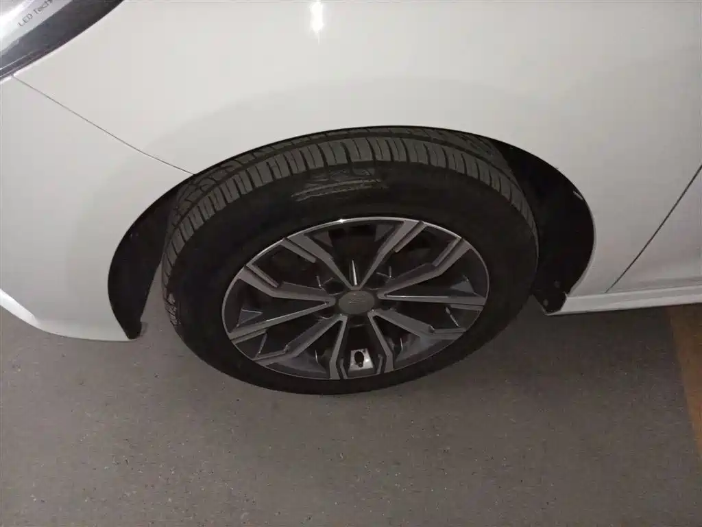 BYD Song MAX 2019 1.5T Auto Smart Connected Sunroof 6-seater China V фото 25