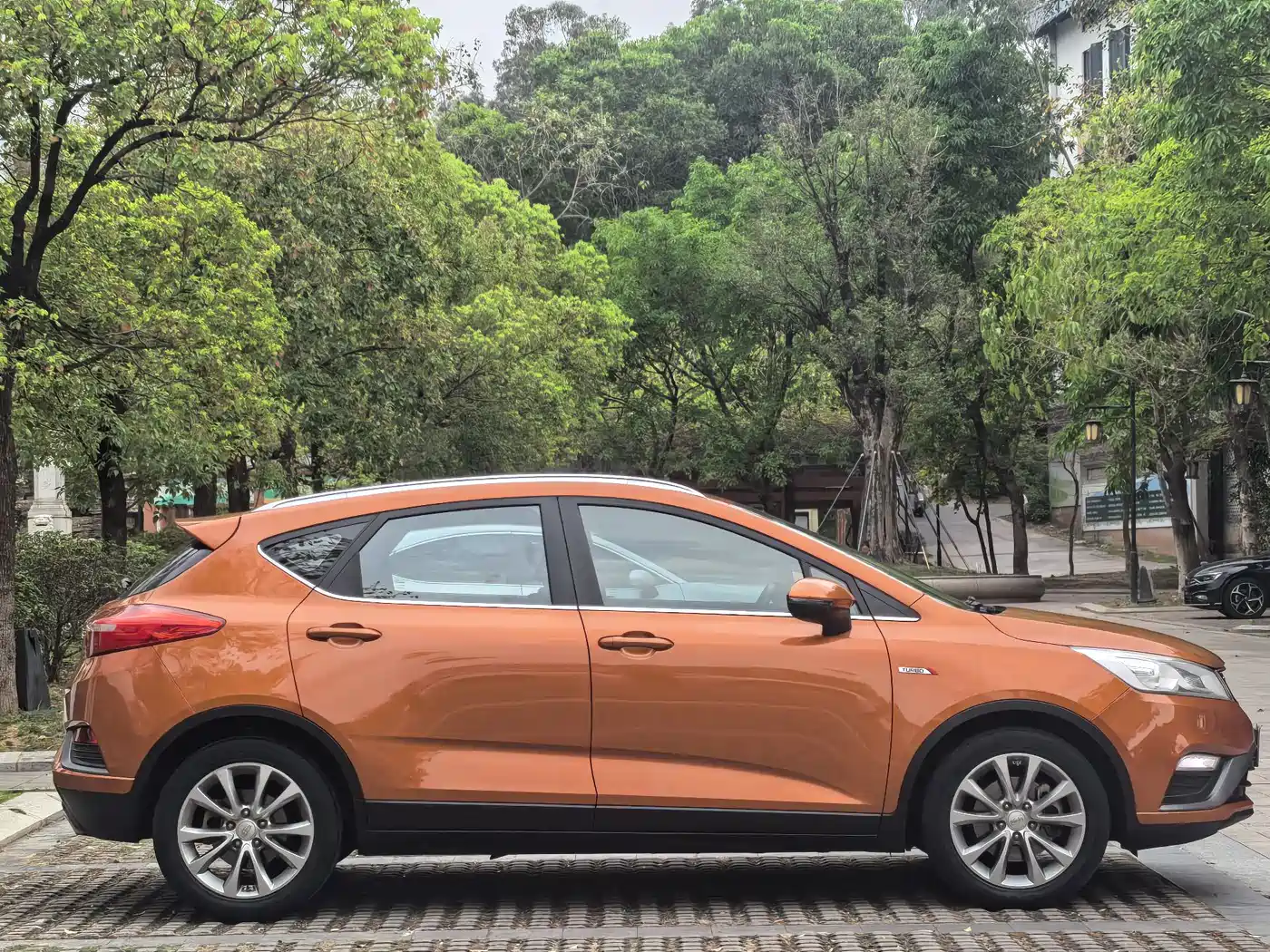 GEELY AUTOMOBILE EMGRAND GS