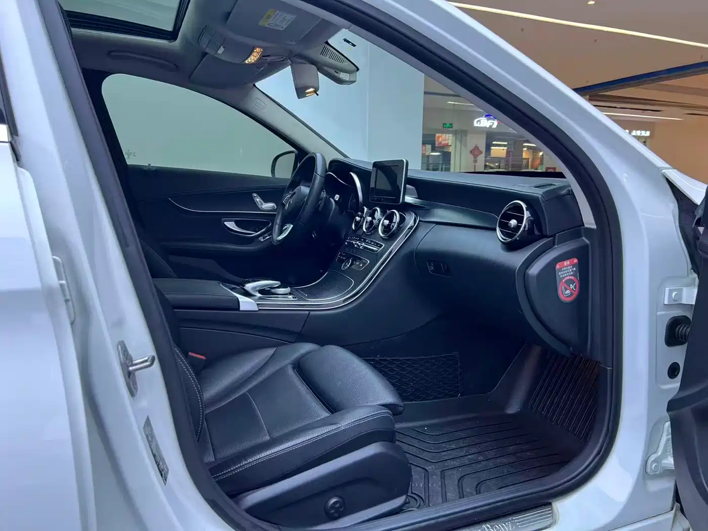 Mercedes-Benz C-Class 2017 Facelift C 180 L Fashion Sport Edition фото 6