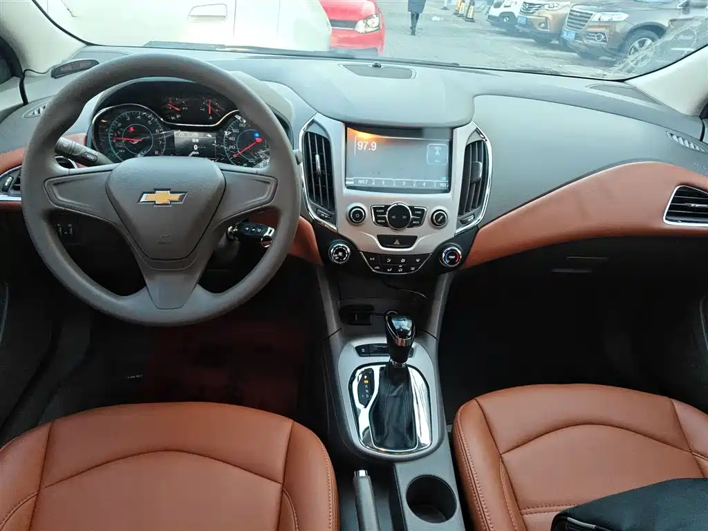 Chevrolet Cruze 2016 1.5L Automatic Fashion Sunroof Edition фото 10