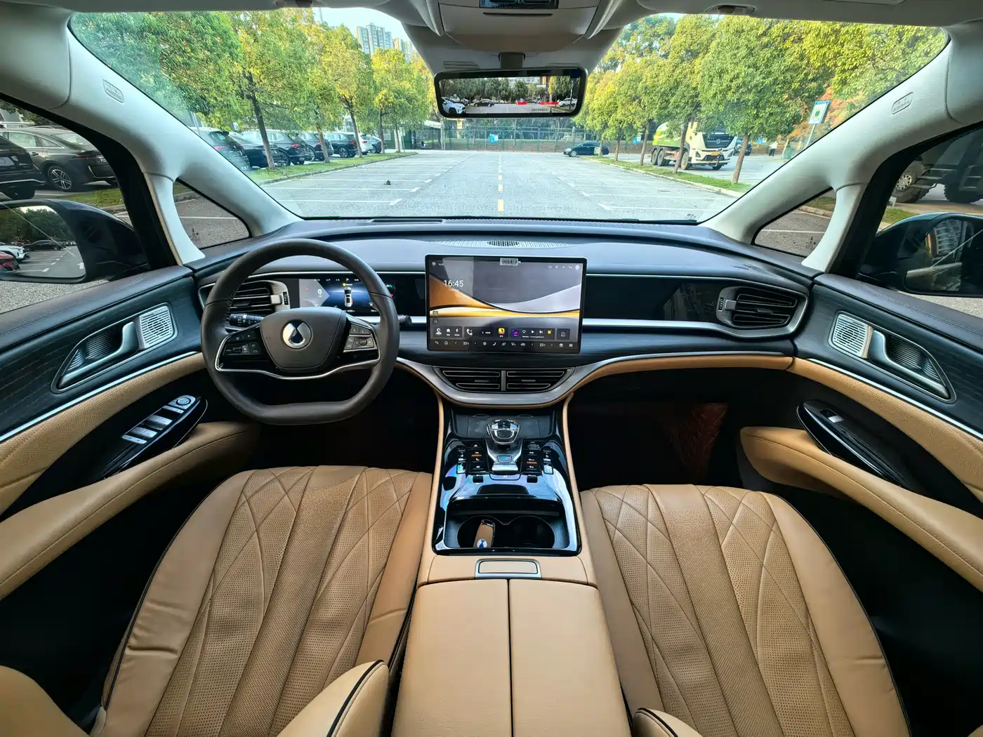 Denza D9 2024 DM-i 980 AWD Prestige фото 13