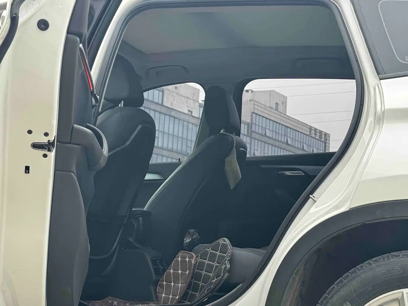 BMW X1 2018 sDrive18Li Fashion Model фото 14