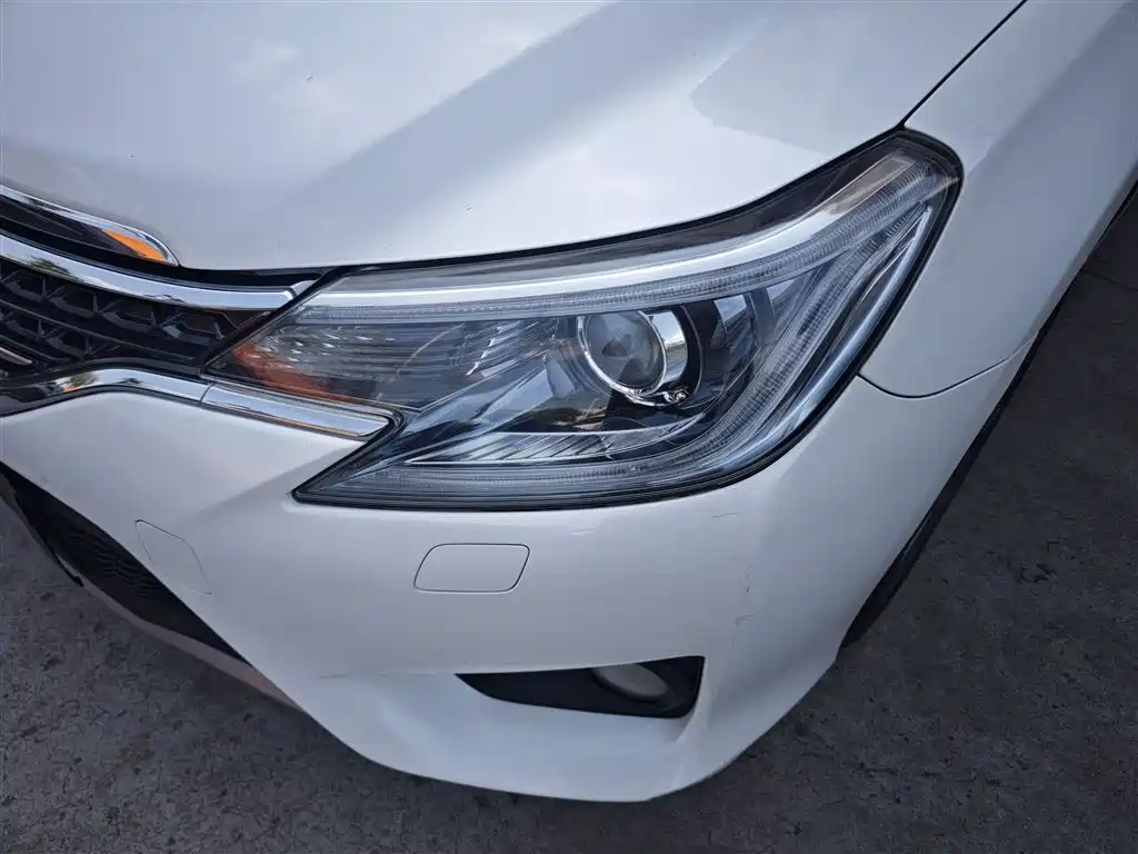 Toyota Reiz 2013 2.5V Premium Edition фото 24