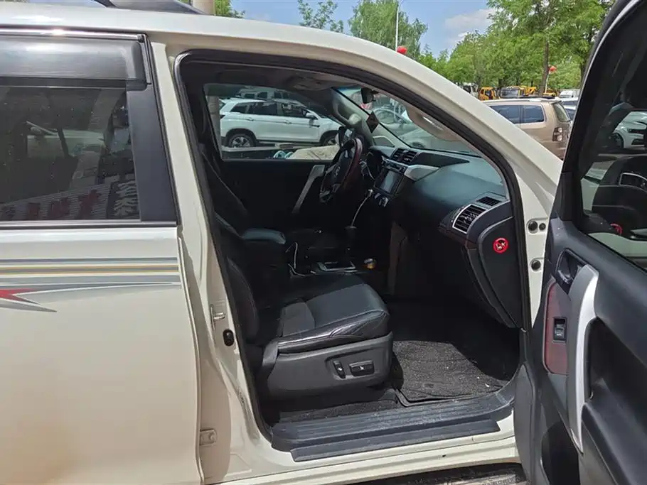 Toyota Prado 2016 3.5L Auto TX-L фото 8