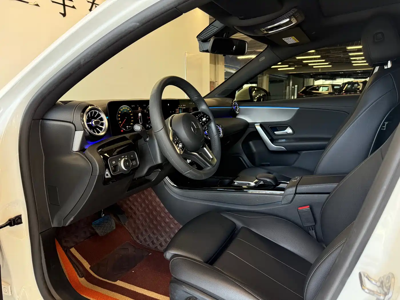 Mercedes-Benz A-Class 2022 A 180 L Sport Sedan фото 6