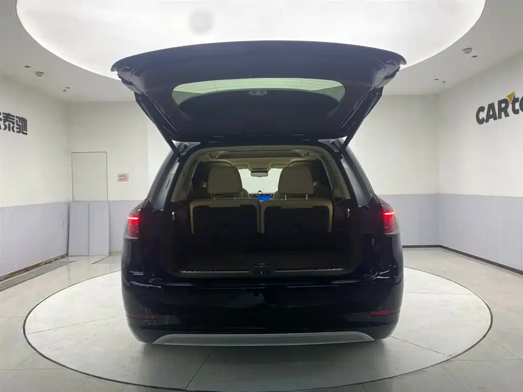 AITO Wenjie AITO M9 2025 Extended Range Ultra 52kWh 6-Seater фото 12