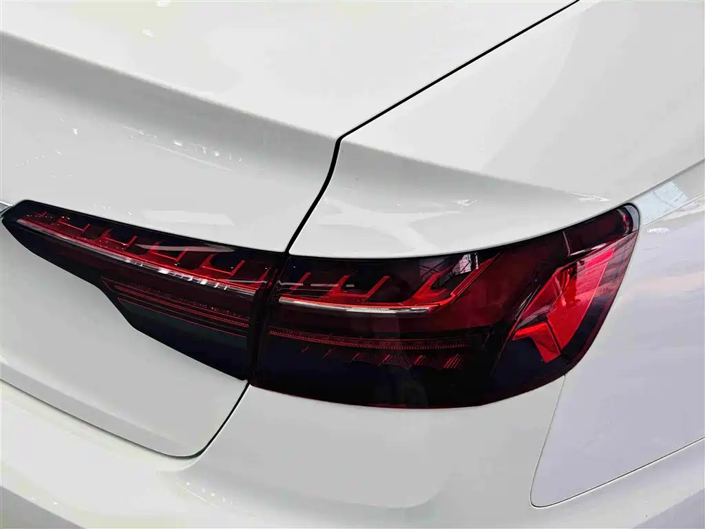 Audi A4L 2020 40 TFSI Fashion Dynamic Edition фото 12