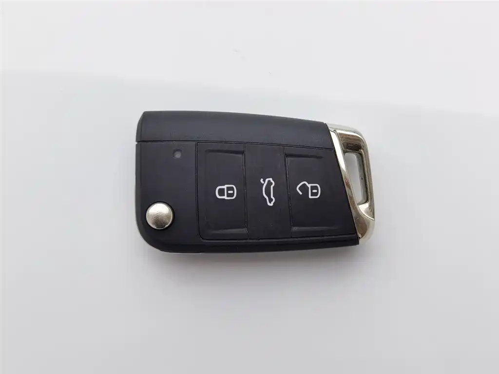 Volkswagen Lavida 2023 1.5L Auto Five Million Edition фото 19