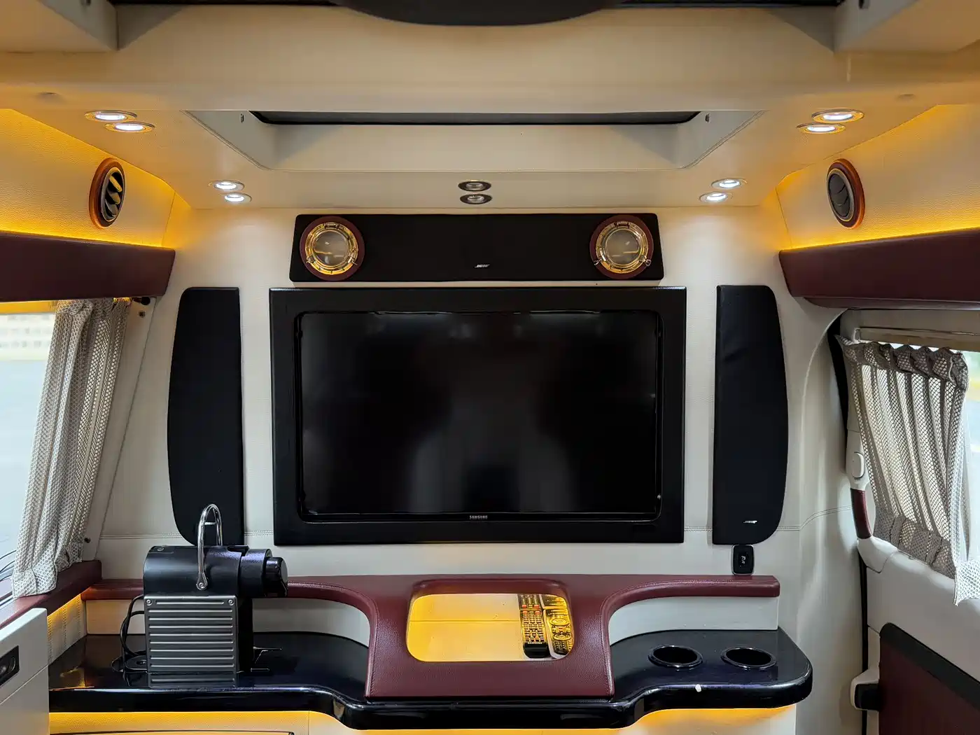 Mercedes-Benz Vito 2013 Model 3.0L Elite Edition фото 16
