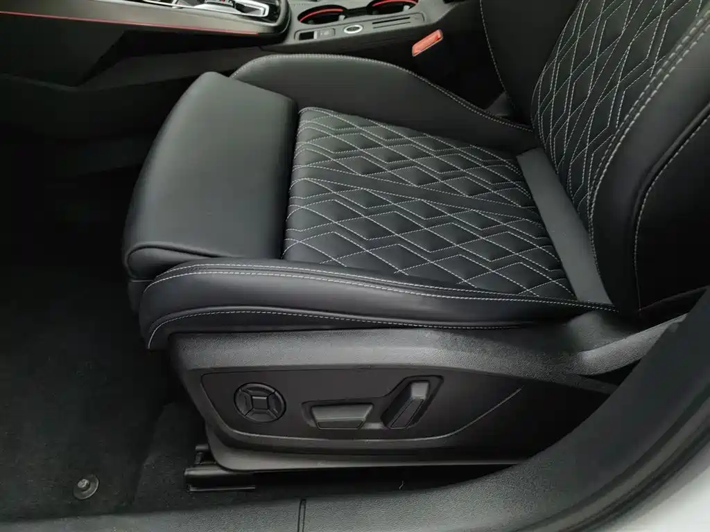 Audi A3 2025 A3L Limousine 35TFSI Flying Premium фото 20