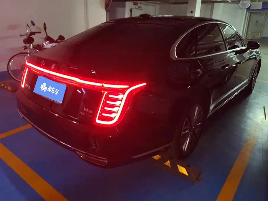 Hongqi H9 2022 2.0T Smart Connect Flag Joy Edition фото 3