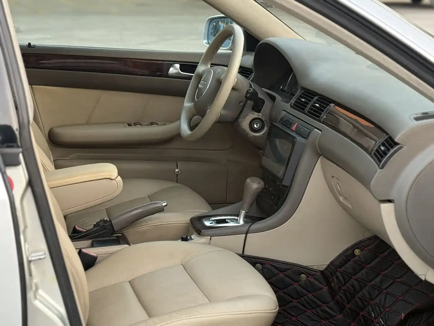 Audi A6 2004 Model 2.4L Luxury Comfort фото 10