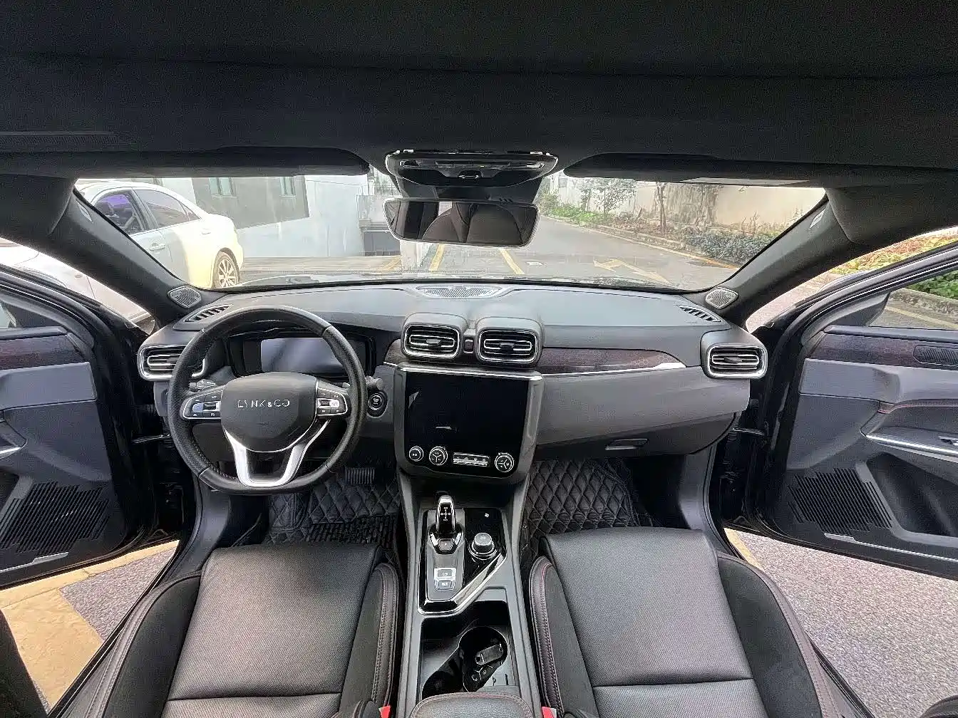 Lynk & Co 03 2018 1.5TD DCT Power Pro Version China V фото 19