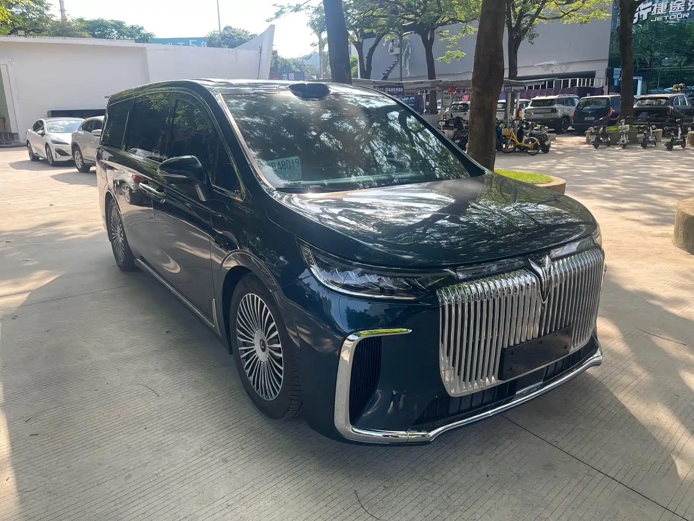 Voyah Auto Voyah Dreamer 2025 PHEV AWD Flagship Qian Kun Edition фото 3