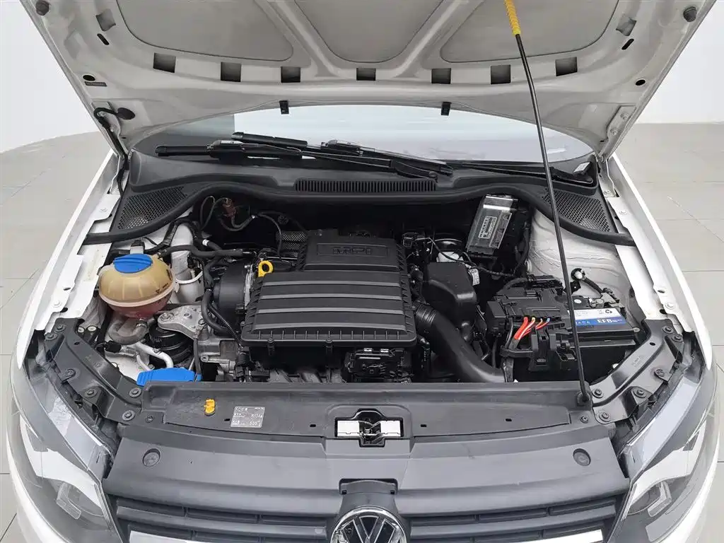 Volkswagen Polo 2018 1.5L Auto Safe Drive фото 6