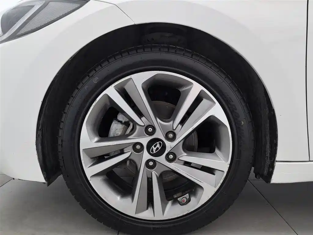 Hyundai Elantra 2018 1.6L Automatic 15th Anniversary Special Edition фото 17