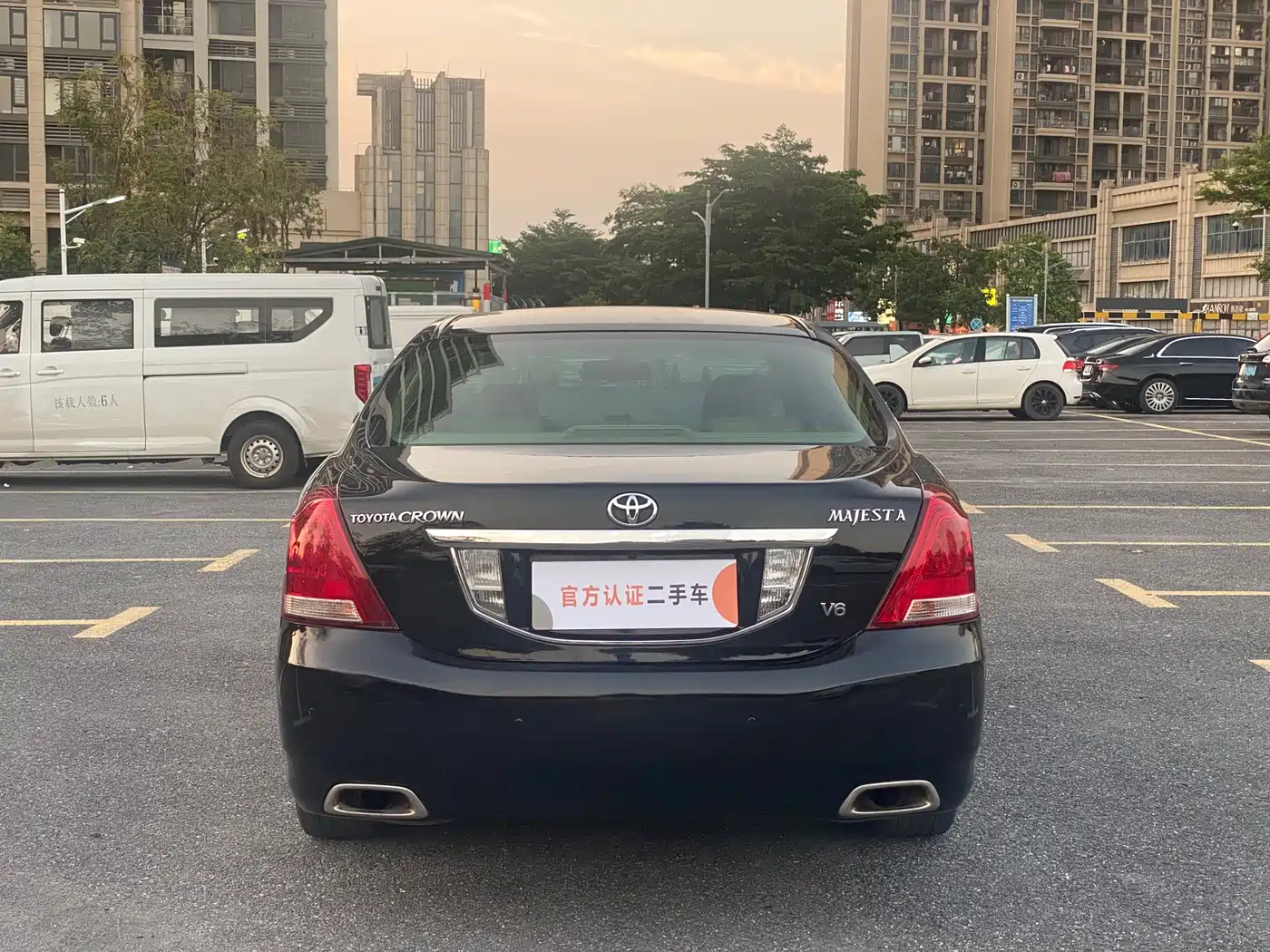 Toyota Crown 2010 2.5L Royal Leather Edition фото 18