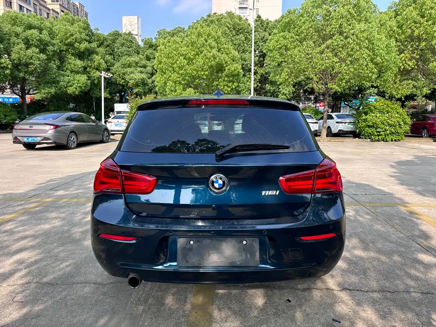 BMW 1 Series (Import) 2016 118i Leading фото 10