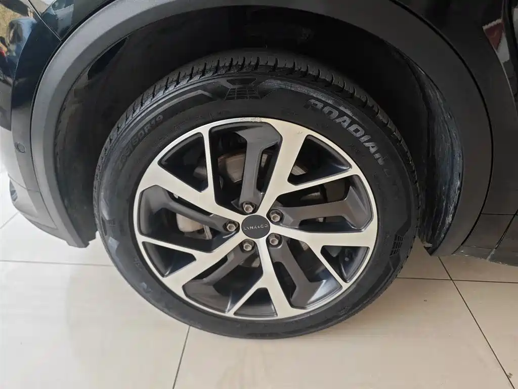 Lynk & Co 01 2017 2.0T AWD Pro фото 23