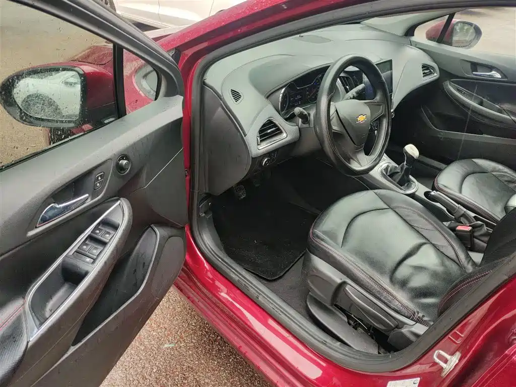 Chevrolet Cruze 2017 1.5L Manual Pioneer фото 12