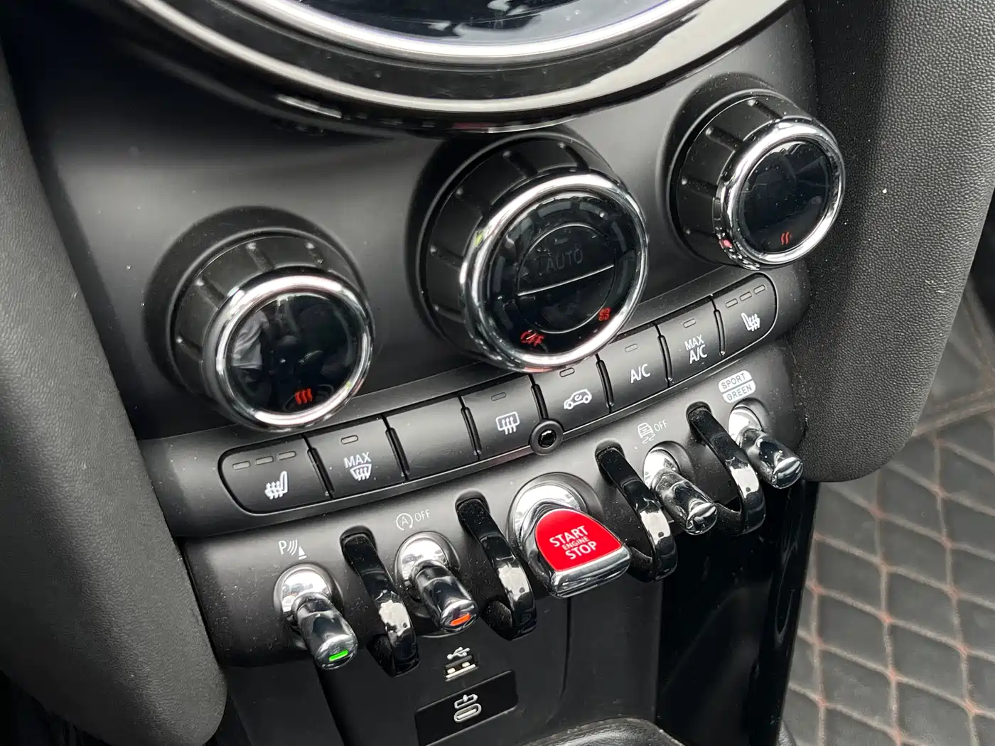 MINI 2023 Facelift 2.0T COOPER S CABRIO Artist фото 16