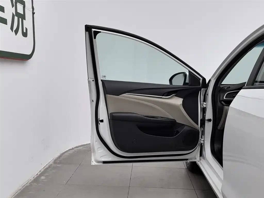 Buick Excelle 2018 15T Dual Clutch Elite (China V) фото 8