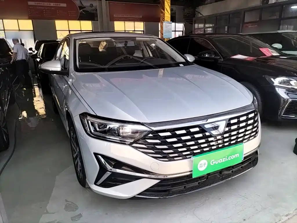 2025 Jetta VA7
