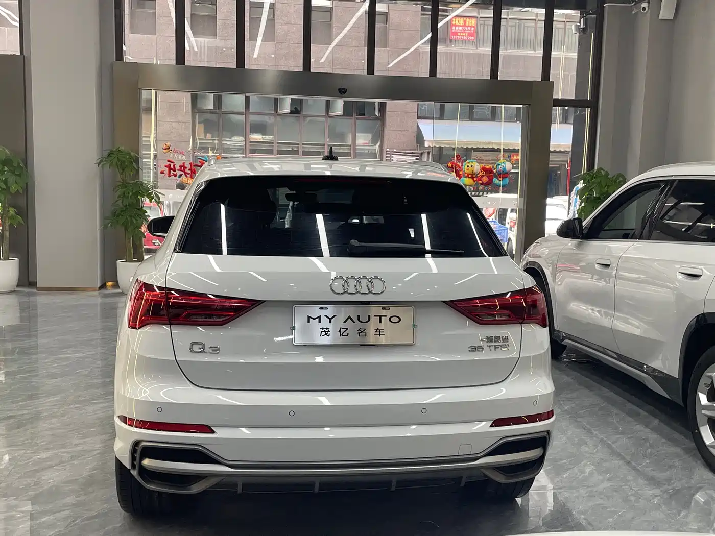 AUDI Q3