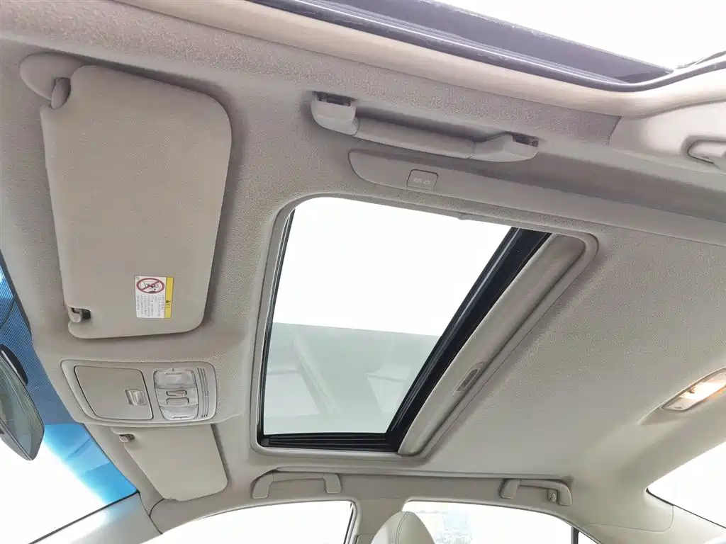 Toyota Camry 2011 200E Elite Sunroof Edition фото 14