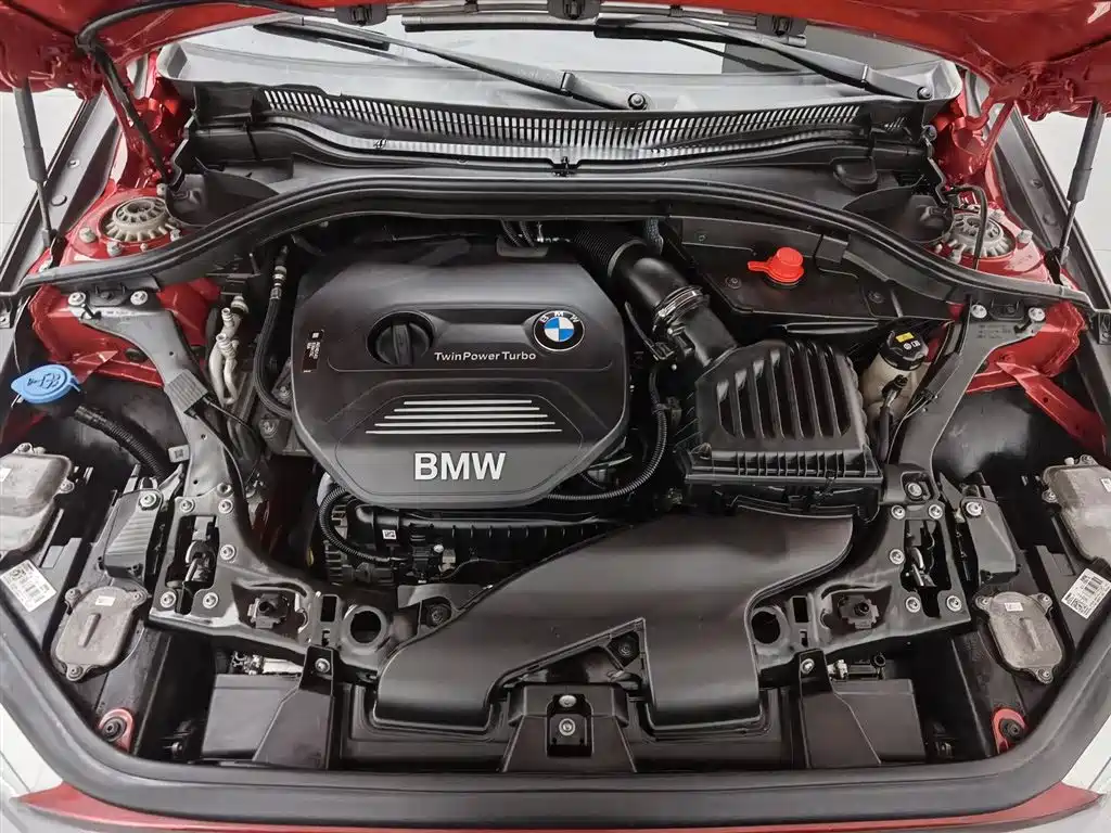 BMW 1 Series 2017 118i Sport фото 6