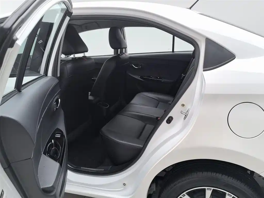Toyota YARiS L Zhi Xiang 2020 1.5L CVT Luxury Edition фото 15