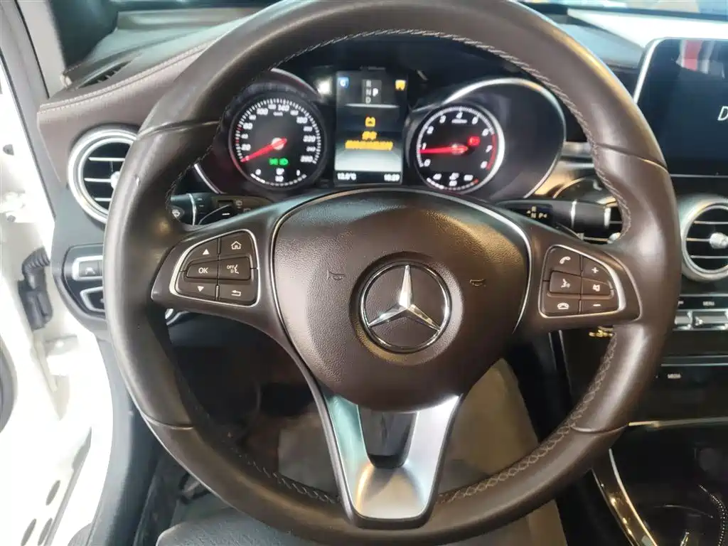 Mercedes-Benz GLC 2019 Facelift GLC 260 L 4MATIC Luxury фото 11