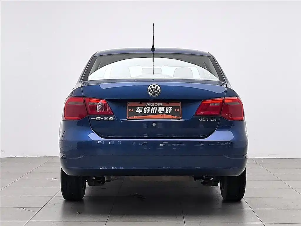 Volkswagen Jetta 2013 1.6L Automatic Comfort фото 4
