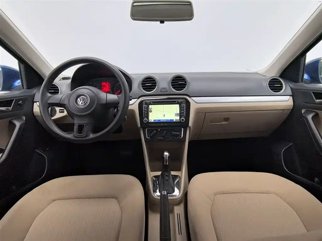 Volkswagen Jetta 2013 1.6L Automatic Comfort фото 5