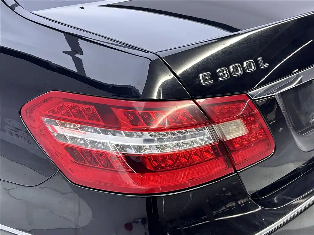 Mercedes-Benz E-Class 2012 E 200 L CGI Elegance фото 10