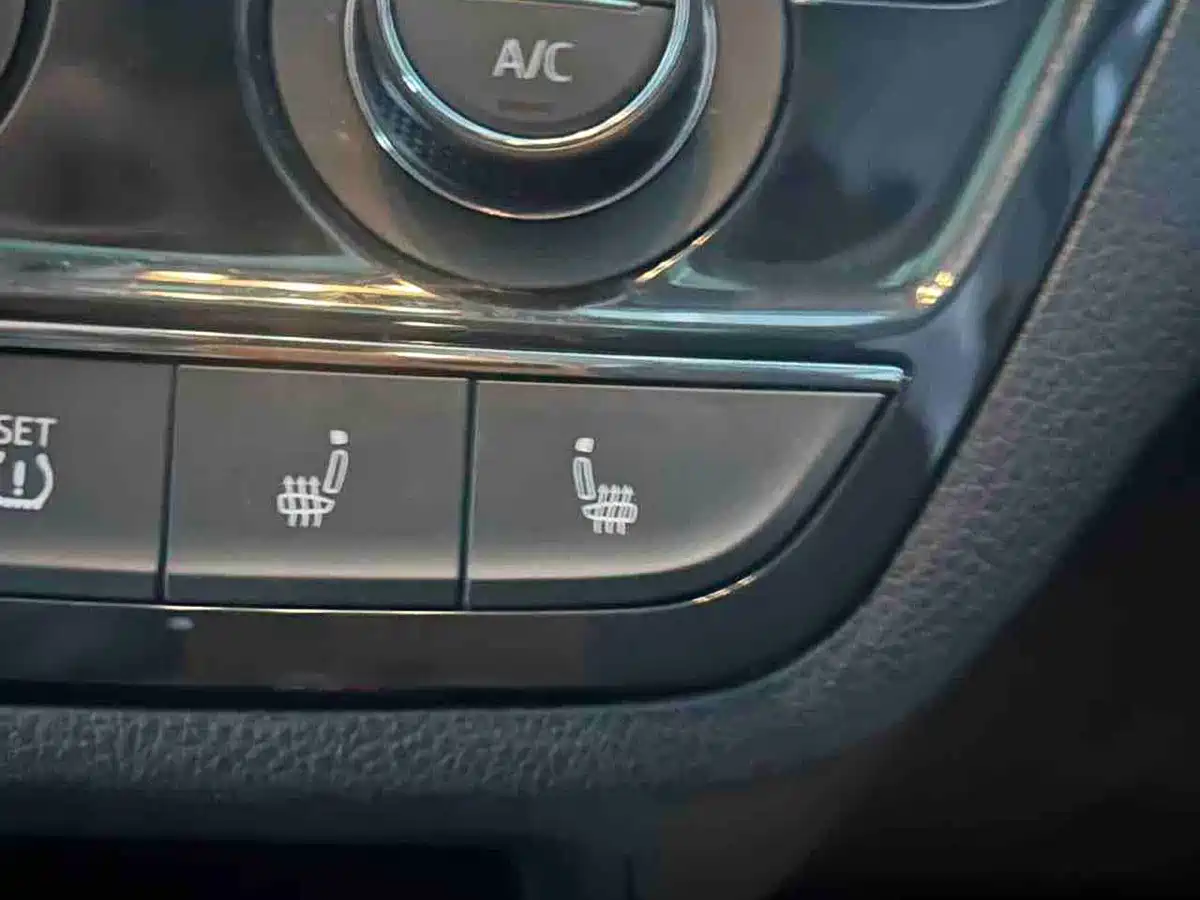 Škoda Kamiq 2022 1.5L Automatic Comfort Edition фото 15
