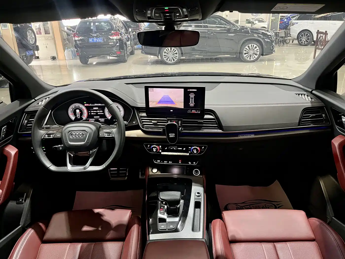 Audi Q5L 2025 40 TFSI Luxury Dynamic фото 11