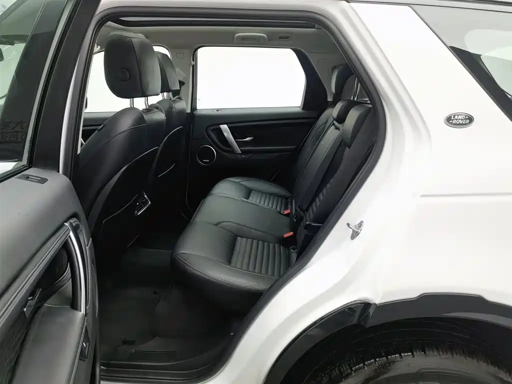 Land Rover Discovery Sport 2024 Luxury Custom Edition фото 15