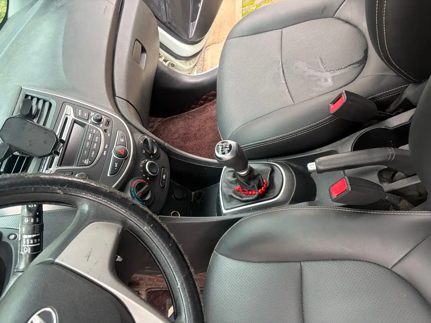 Hyundai Reina 2014 1.4L Manual GLX фото 15