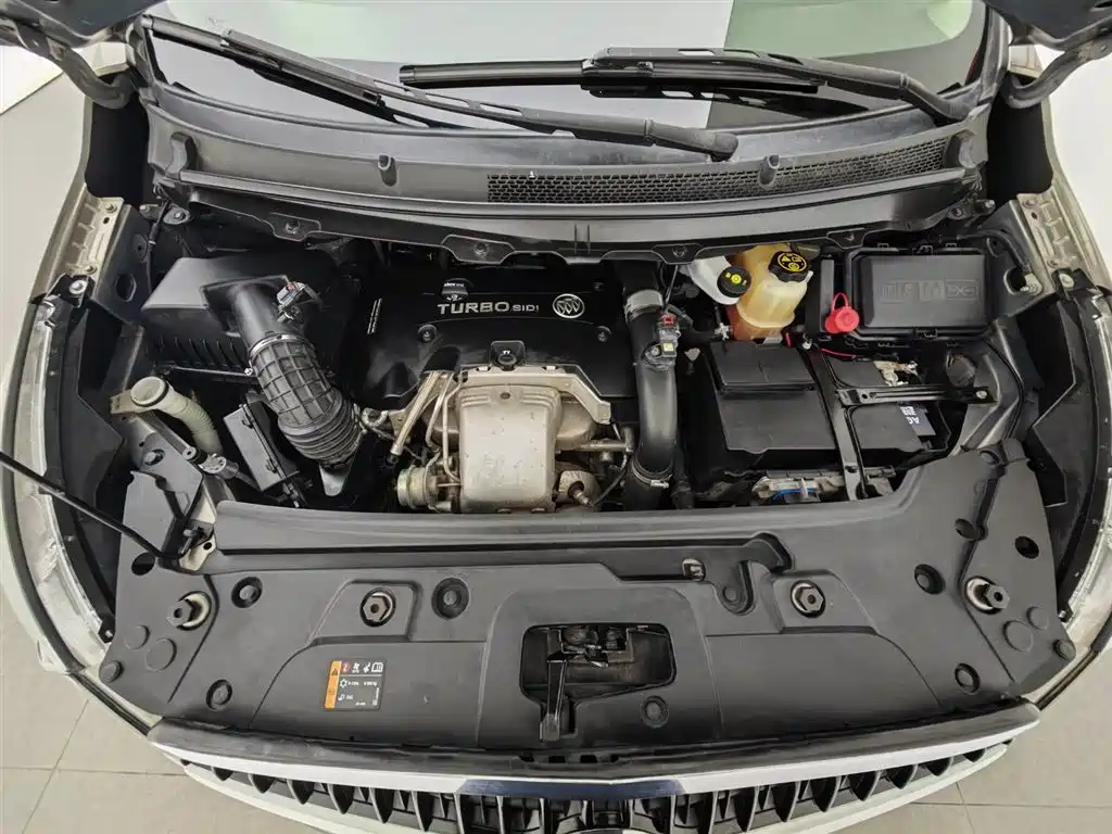 Buick GL8 2018 28T Comfort China VI фото 6
