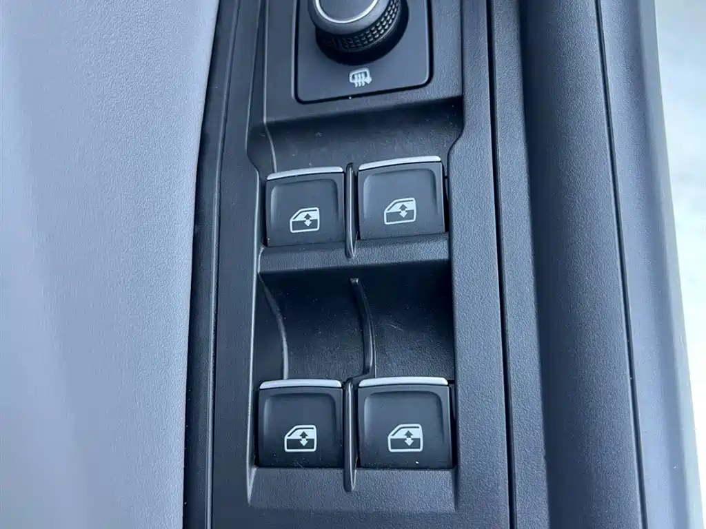 Volkswagen T-ROC 2023 280TSI DSG 2WD Time Edition фото 16
