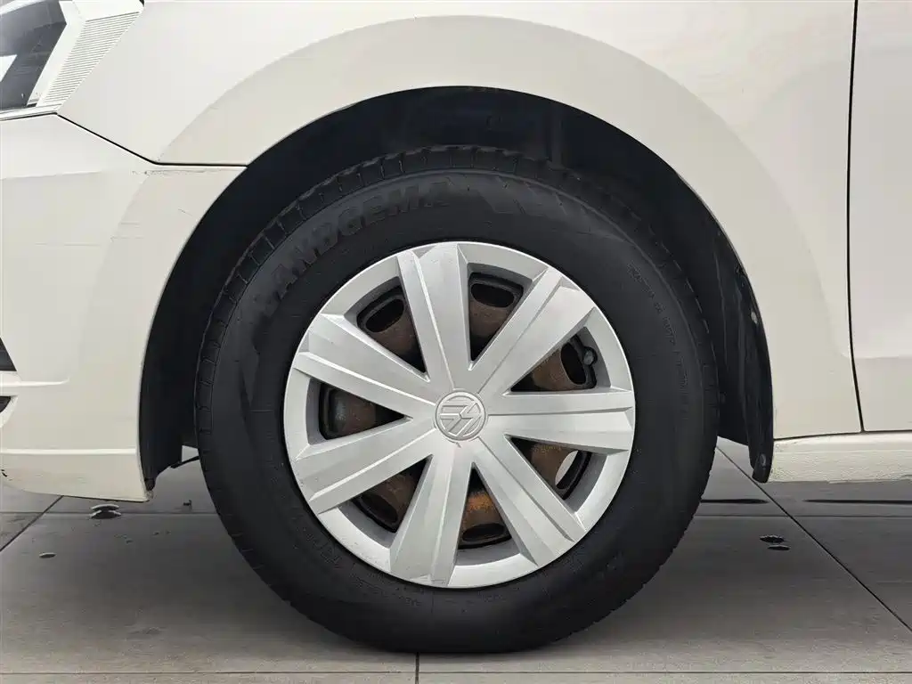 Volkswagen Jetta 2017 1.5L Automatic Fashion фото 17