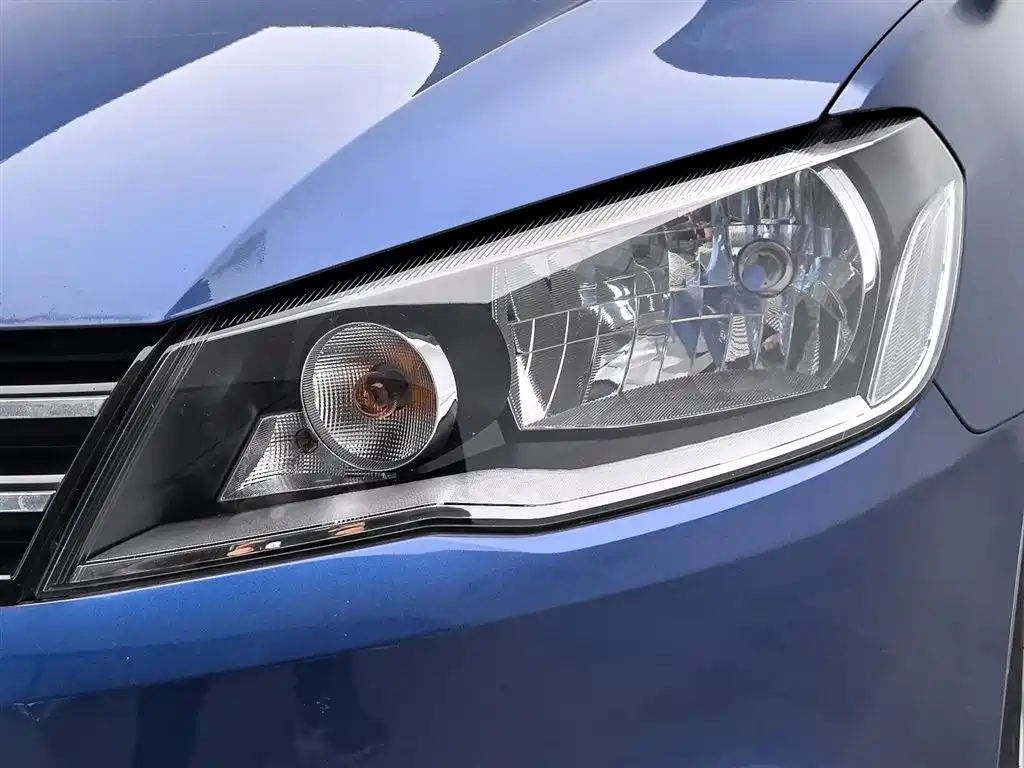 Volkswagen Jetta 2013 1.6L Automatic Comfort фото 7