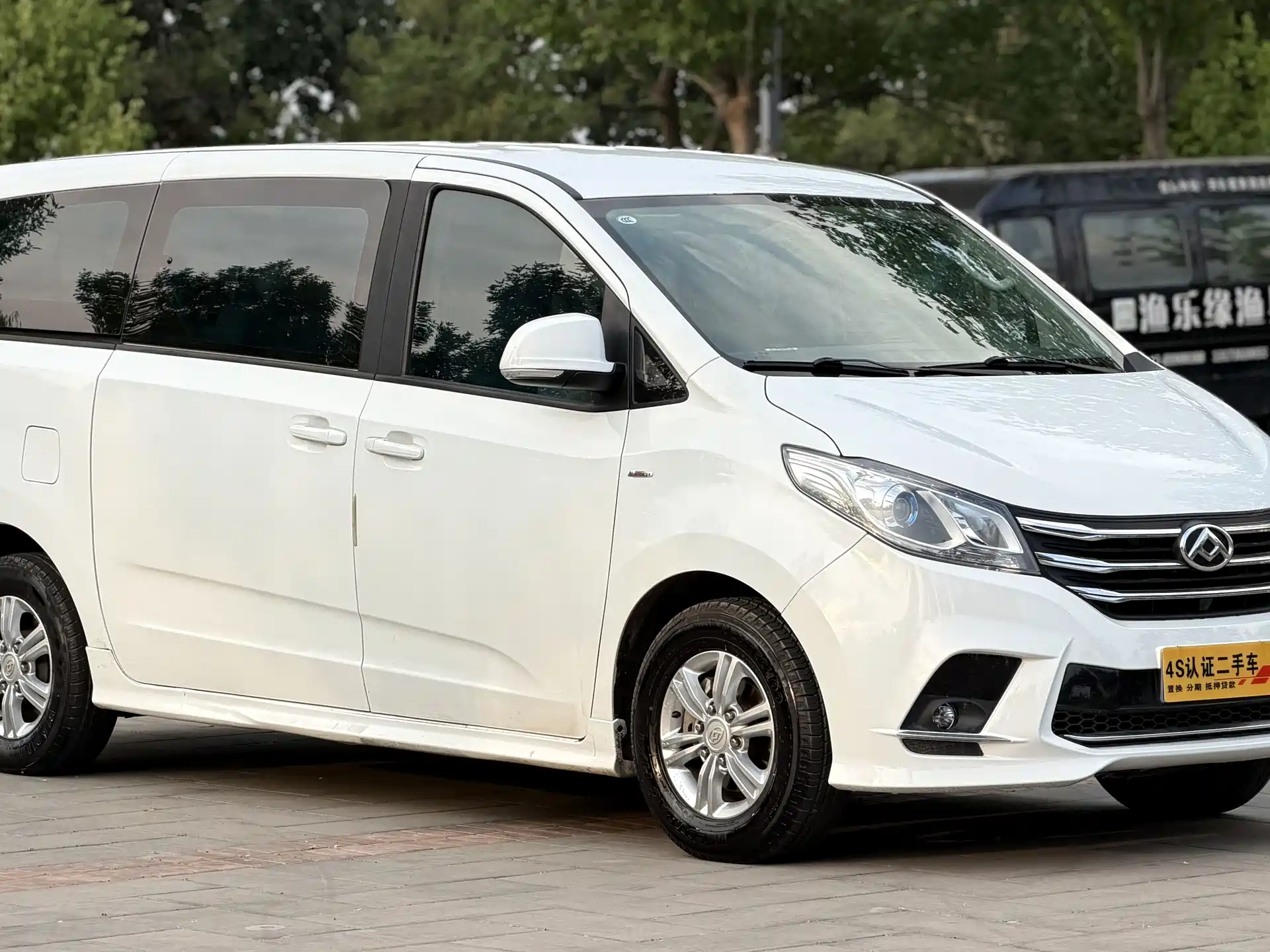 Фото 3 - Maxus G10